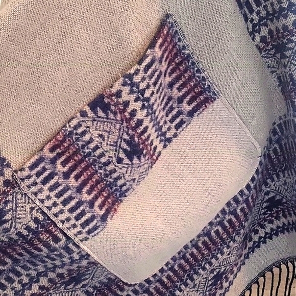 Hooded Fringe Vest - Picture 3 of 5